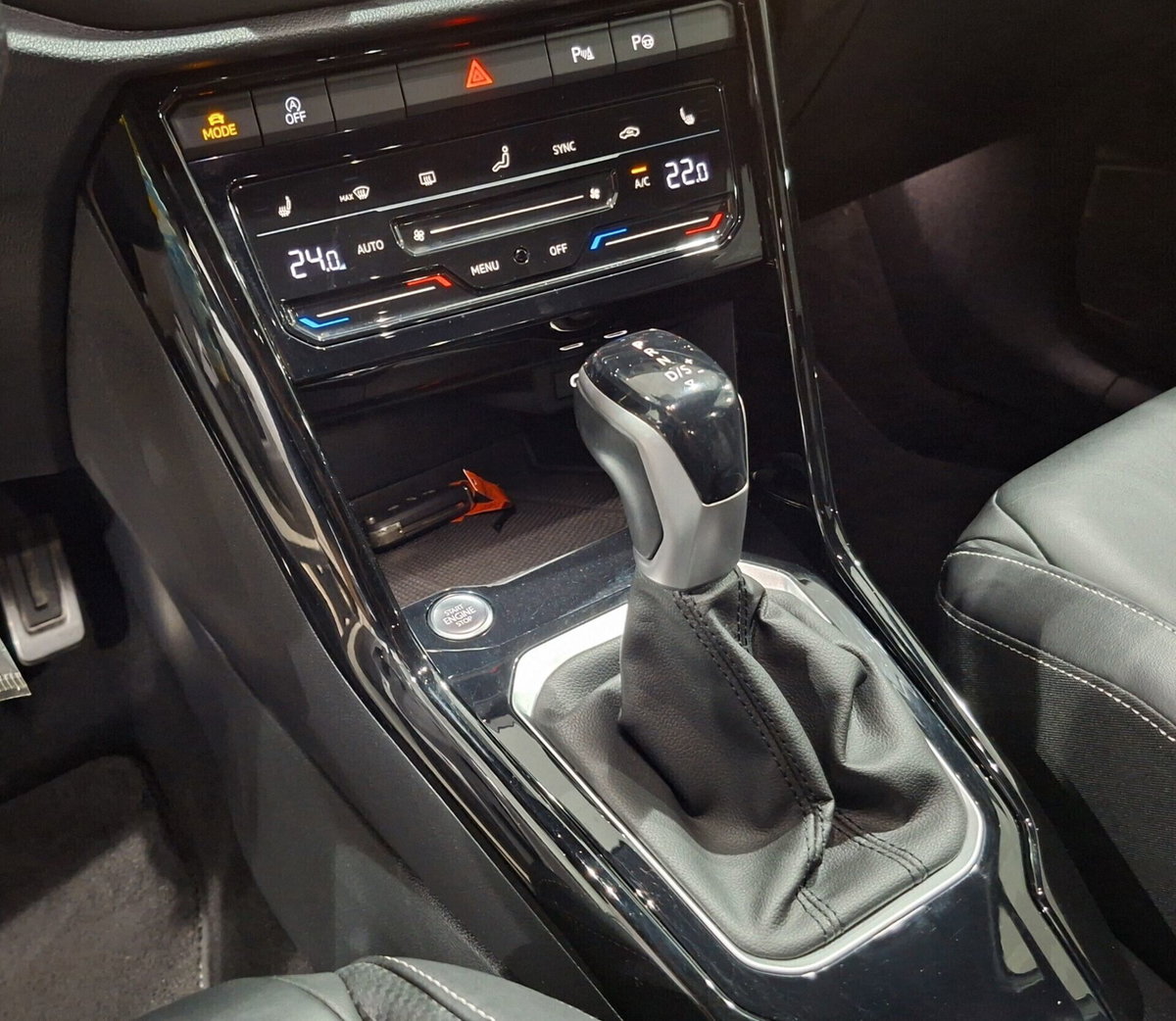 Volkswagen T-Roc 2.0 tdi R-Line 4motion 150cv dsg (19)