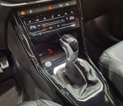 Volkswagen T-Roc 2.0 tdi R-Line 4motion 150cv dsg (19)