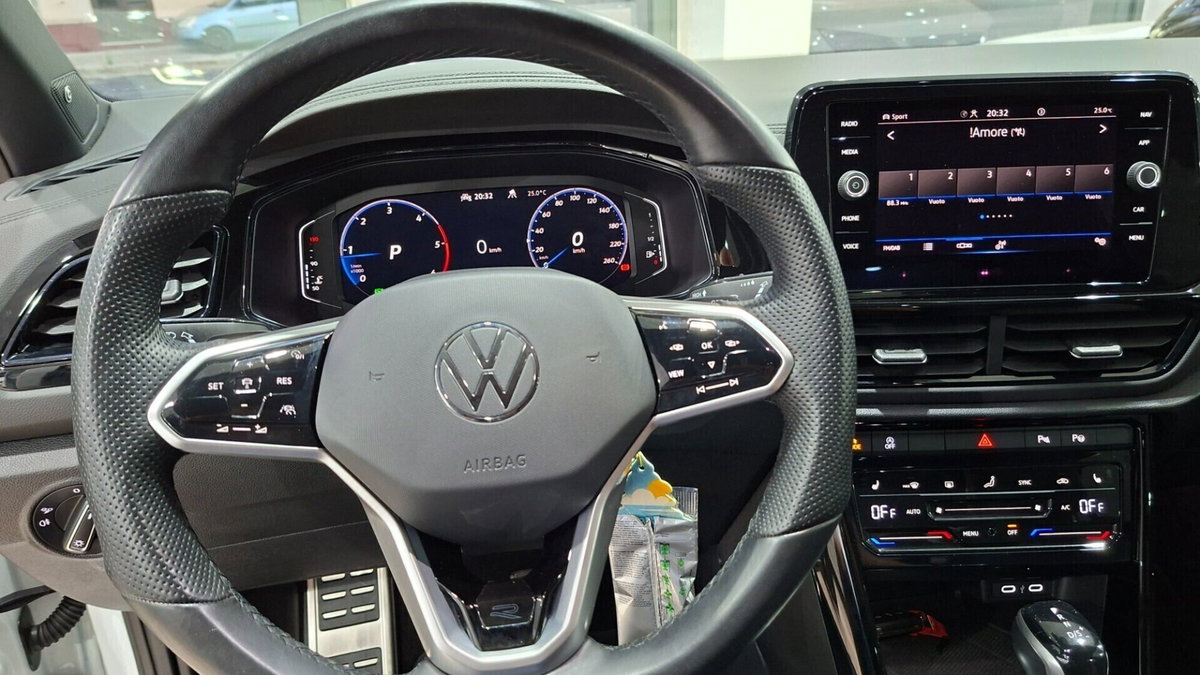 Volkswagen T-Roc 2.0 tdi R-Line 4motion 150cv dsg (20)