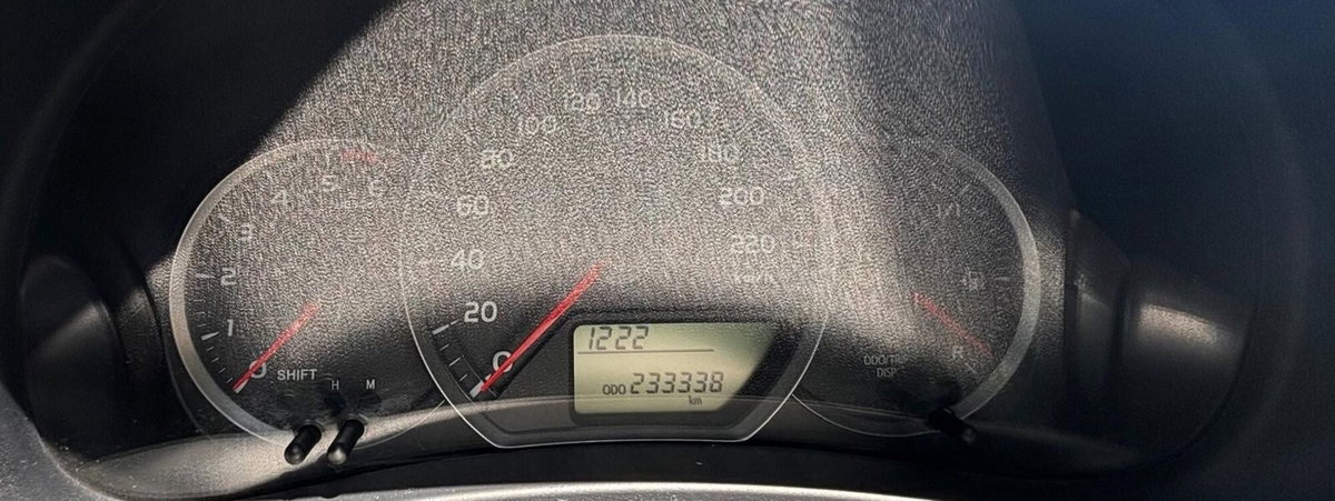 Toyota Yaris 1.D-4D 5 porte Lounge (15)