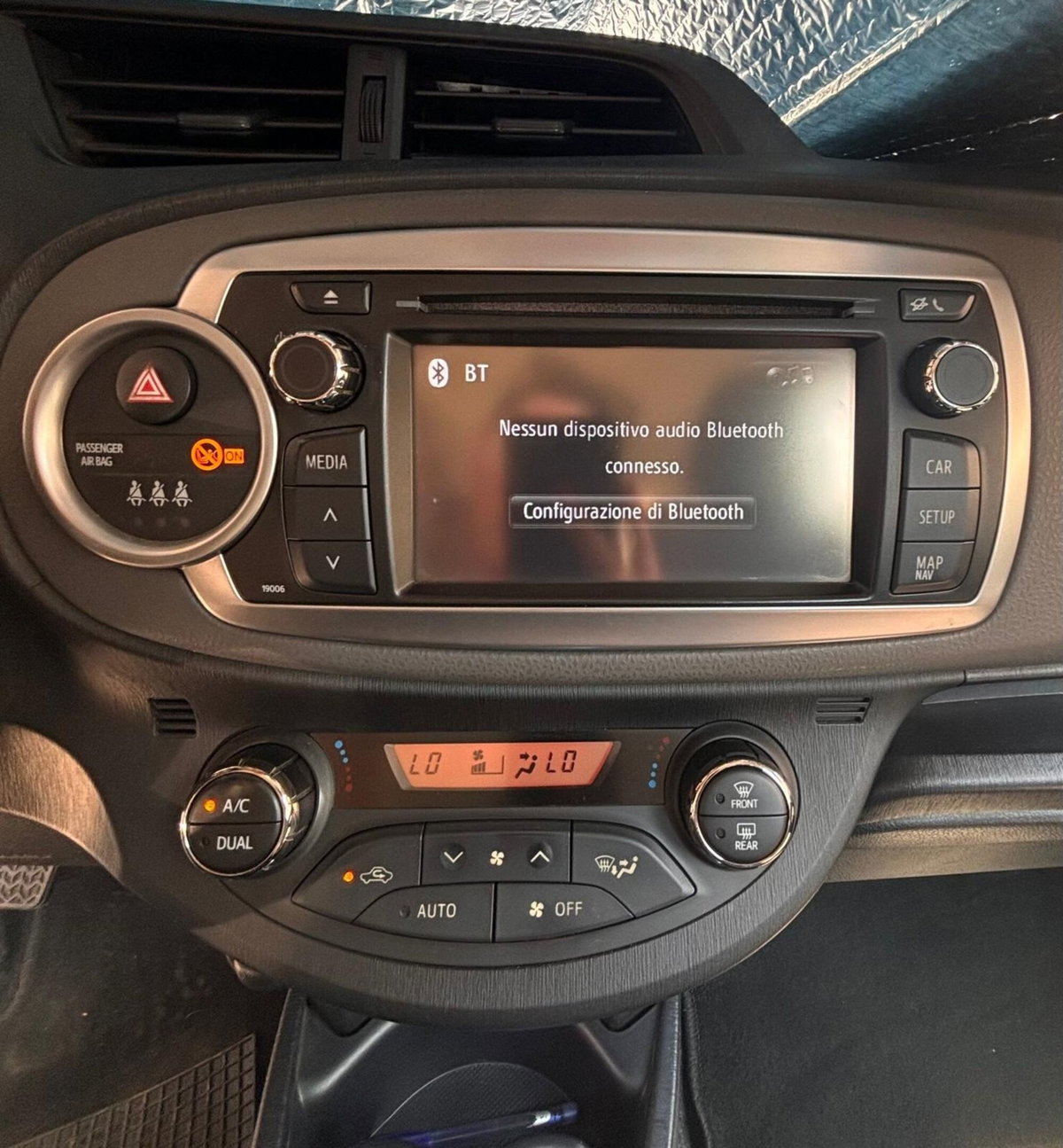 Toyota Yaris 1.D-4D 5 porte Lounge (17)