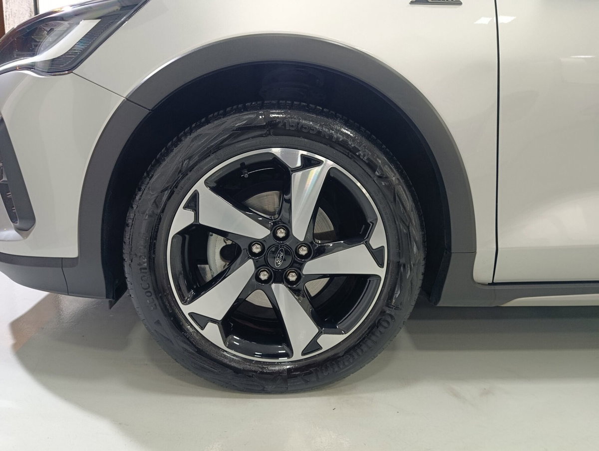 Ford Focus 1.0 EcoBoost Hybrid 125 CV 5p. Active Design (8)