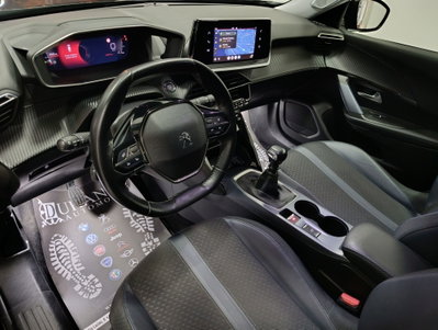 Peugeot 2008 PureTech 130 S&S Allure (10)