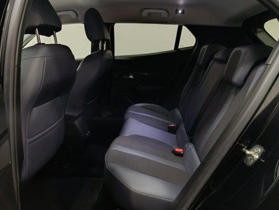 Peugeot 2008 PureTech 130 S&S Allure (11)