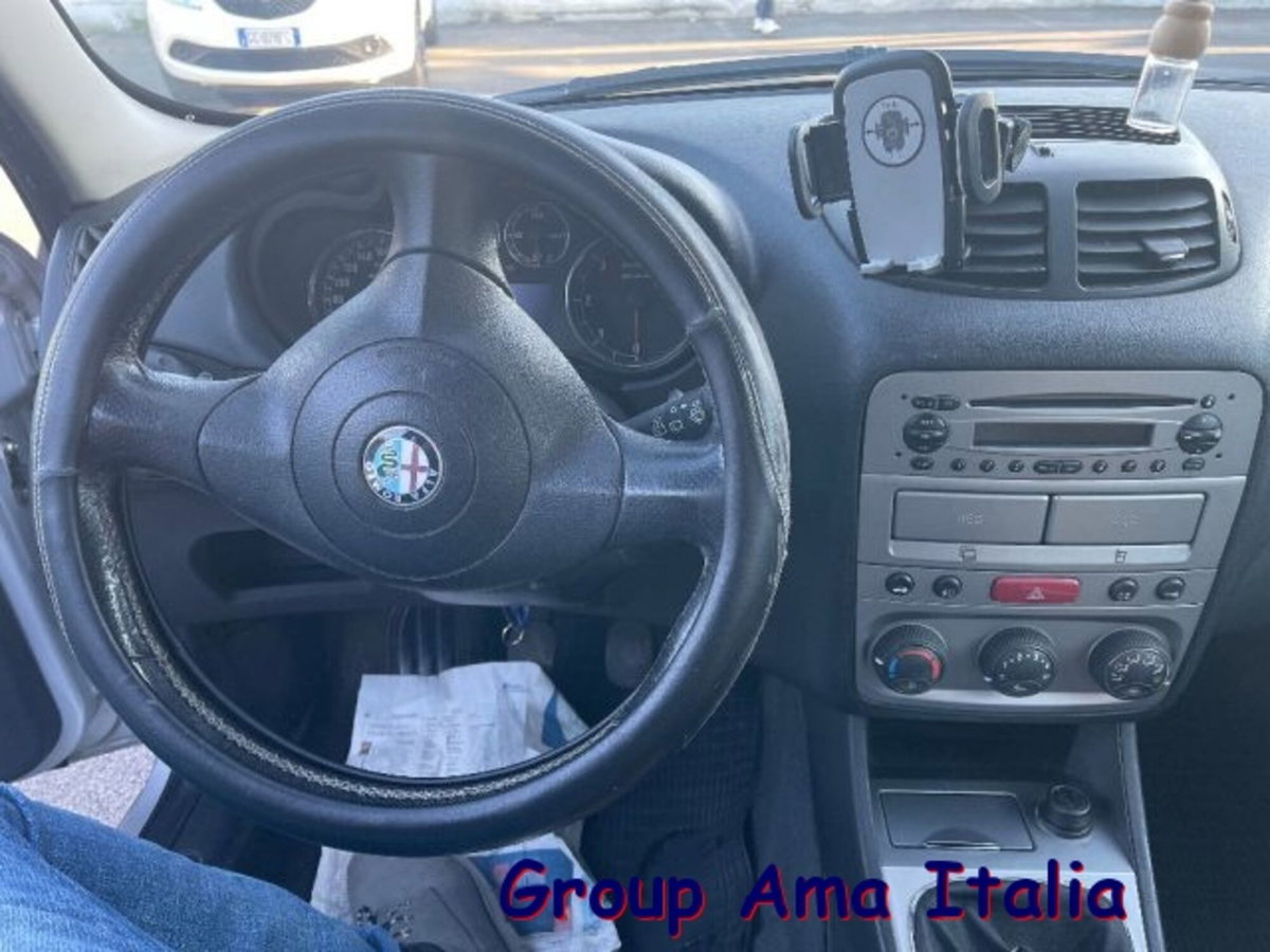 Alfa Romeo 147 1.9 JTD (120) 5 porte Progression (7)