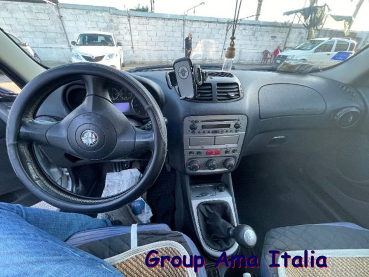 Alfa Romeo 147 1.9 JTD (120) 5 porte Progression (8)