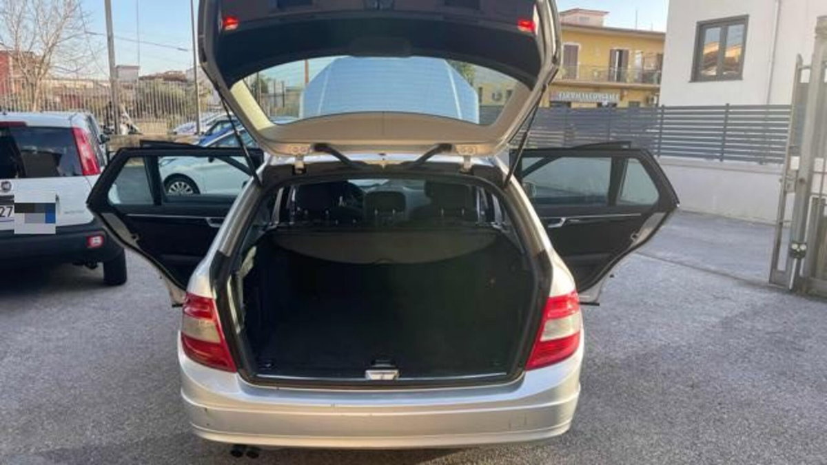 Mercedes-Benz Classe C Station Wagon 200 CDI BlueEFFICIENCY Elegance (14)