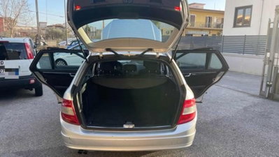 Mercedes-Benz Classe C Station Wagon 200 CDI BlueEFFICIENCY Elegance (14)
