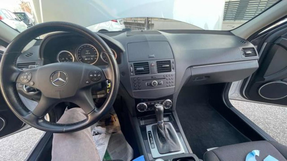 Mercedes-Benz Classe C Station Wagon 200 CDI BlueEFFICIENCY Elegance (6)