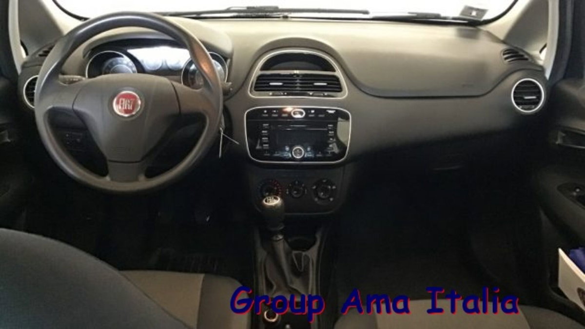 Fiat Punto 1.4 S&S 8V 5 porte Street (6)