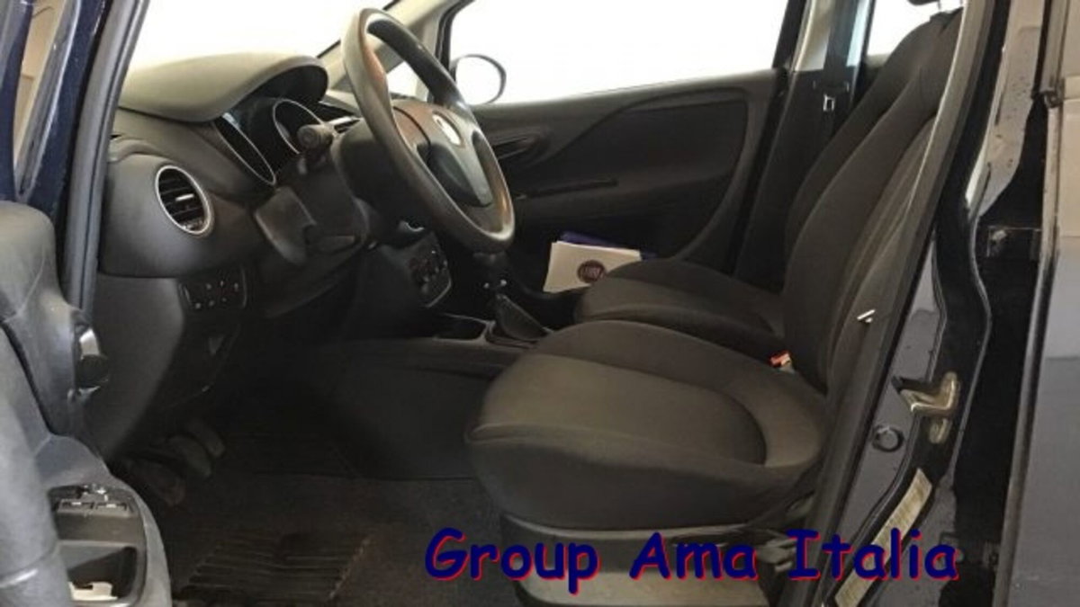 Fiat Punto 1.4 S&S 8V 5 porte Street (7)