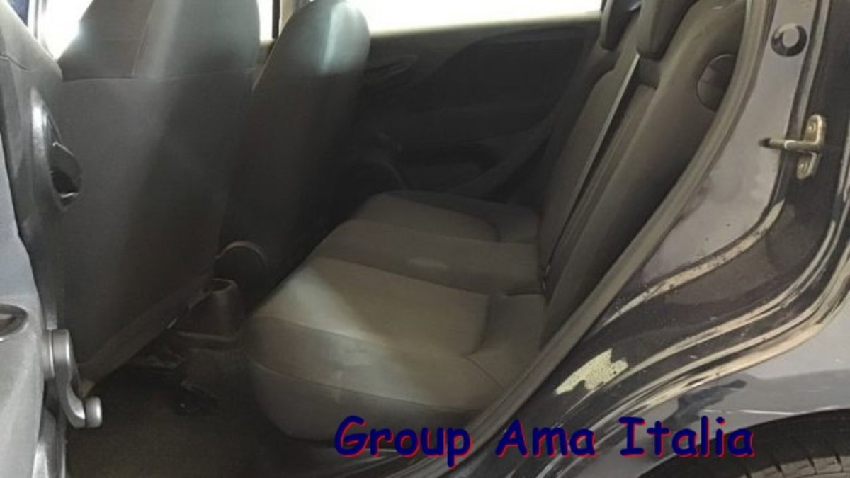 Fiat Punto 1.4 S&S 8V 5 porte Street (8)