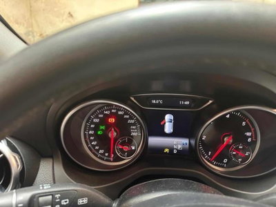 Mercedes-Benz GLA SUV 200 d Automatic 4Matic Sport (9)