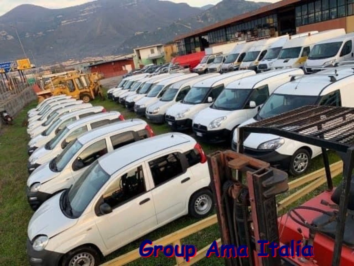 Ford Transit Courier 1.5 TDCi 100CV  Trend (18)