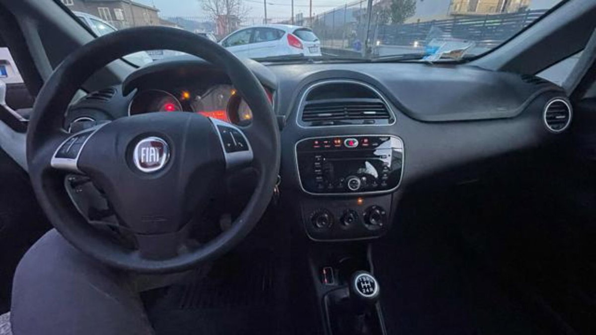 Fiat Punto 1.3 MJT II S&S 85 CV 5 porte ECO Easy (7)
