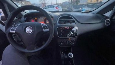 Fiat Punto 1.3 MJT II S&S 85 CV 5 porte ECO Easy (7)
