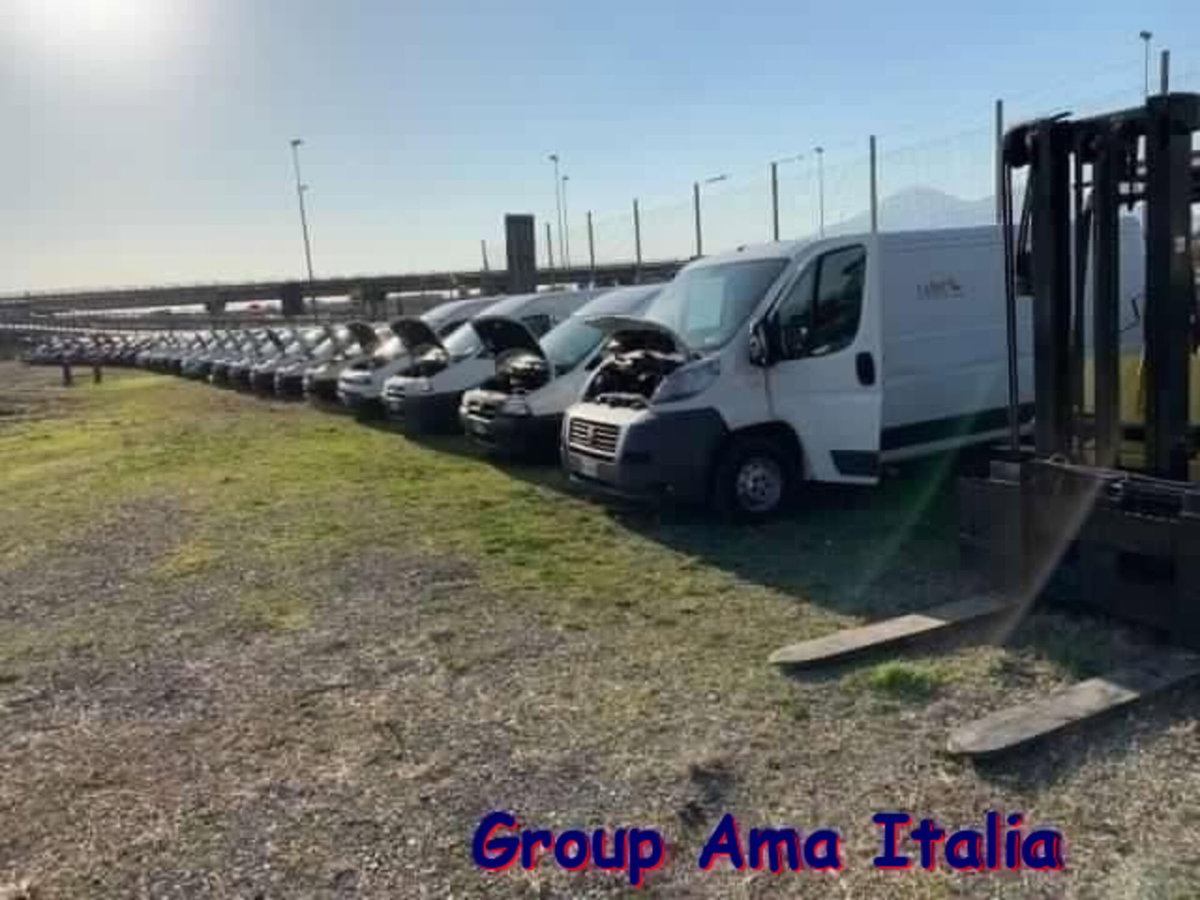 Jaguar E-Pace 2.0 249 CV AWD aut. (14)