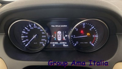 Land Rover Discovery Sport 2.0 TD4 150 CV HSE Luxury (5)