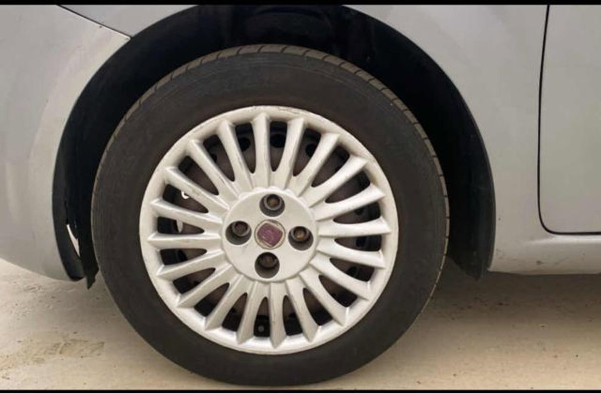 Fiat Grande Punto 1.2 5 porte (10)