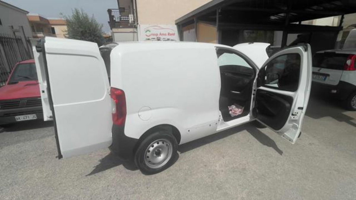 Fiat Fiorino 1.3 MJT 80CV Combinato (9)