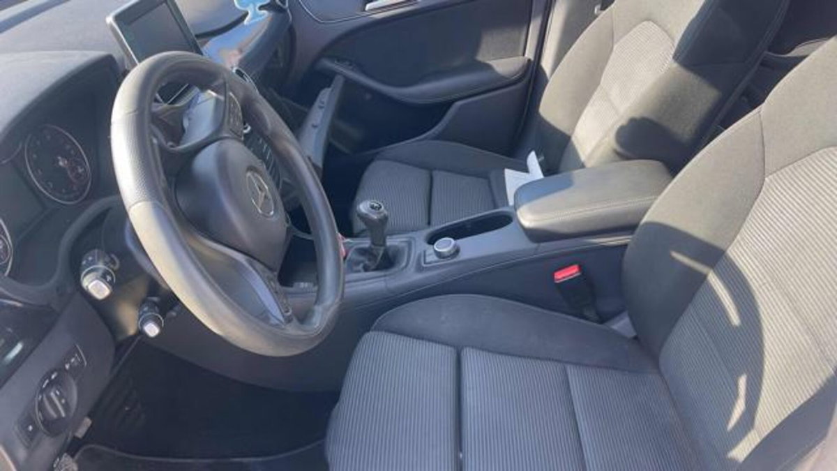 Mercedes-Benz Classe B 200 Sport (5)