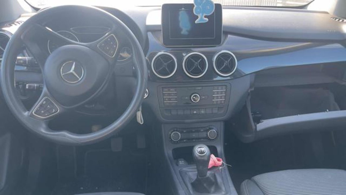 Mercedes-Benz Classe B 200 Sport (6)