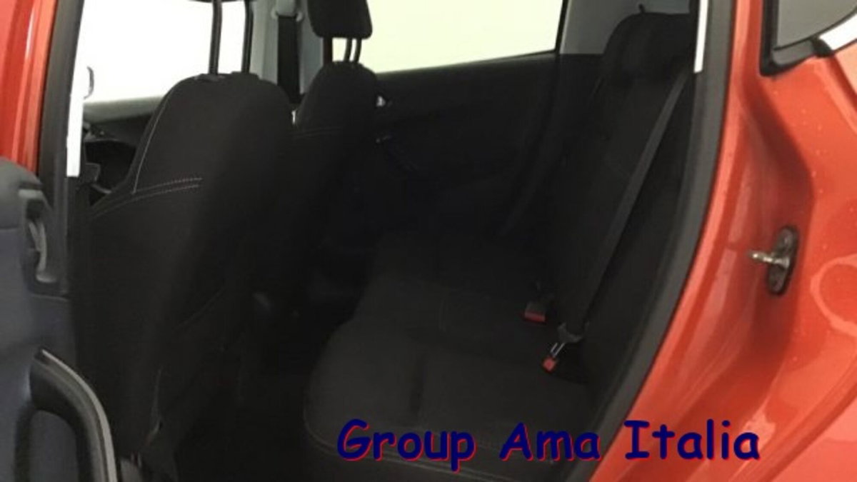 Peugeot 208 82 5 porte Allure (8)