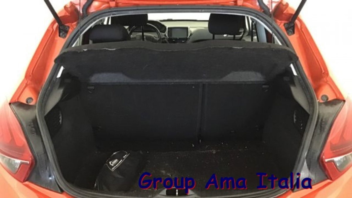 Peugeot 208 82 5 porte Allure (9)