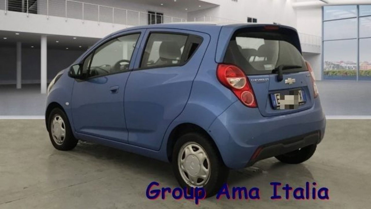 Chevrolet Spark 1.0 LT (4)