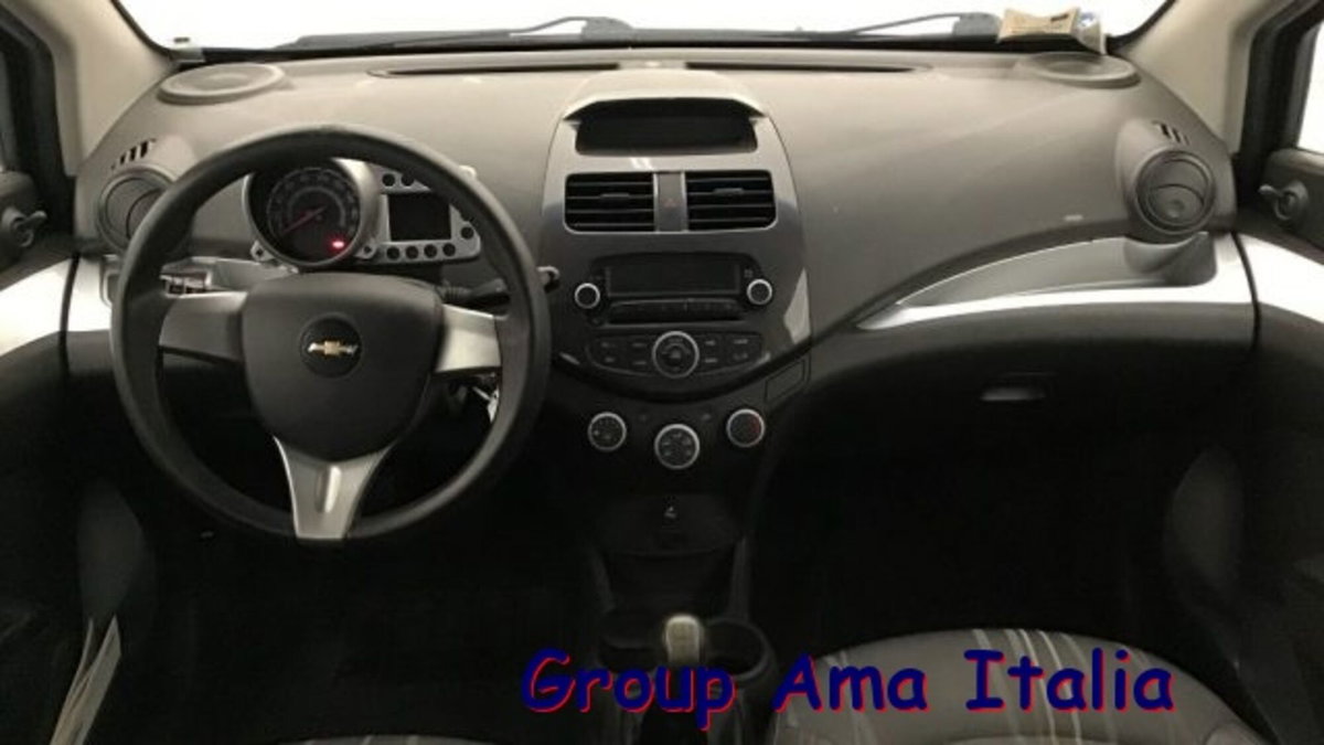 Chevrolet Spark 1.0 LT (6)
