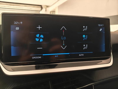 Peugeot 2008 BlueHDi 130 S&S EAT8 Allure Pack (10)