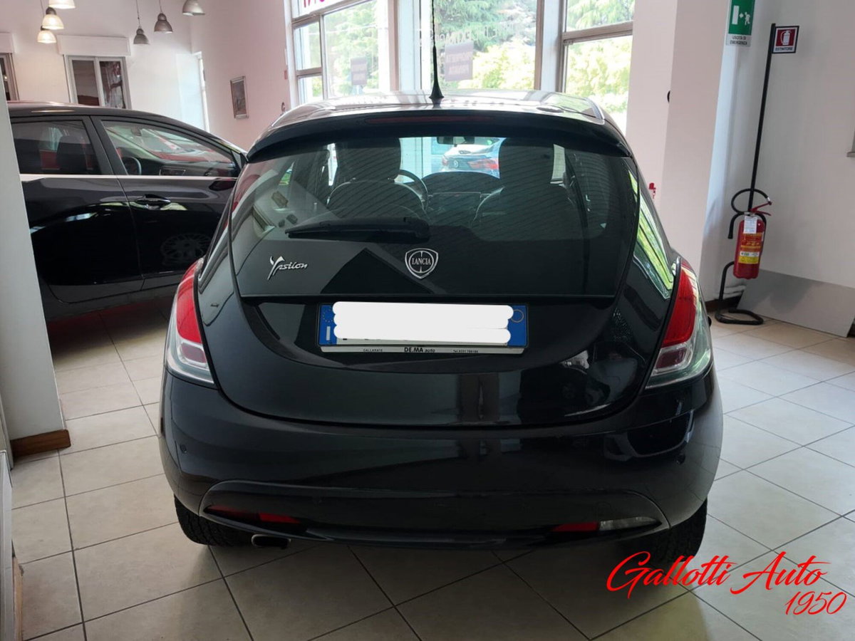 Lancia Ypsilon 1.2 69 CV 5 porte Gold (5)