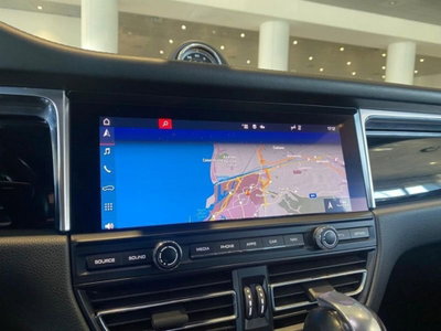 Porsche Macan Turbo (17)
