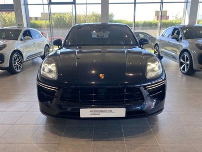 Porsche Macan Turbo (2)