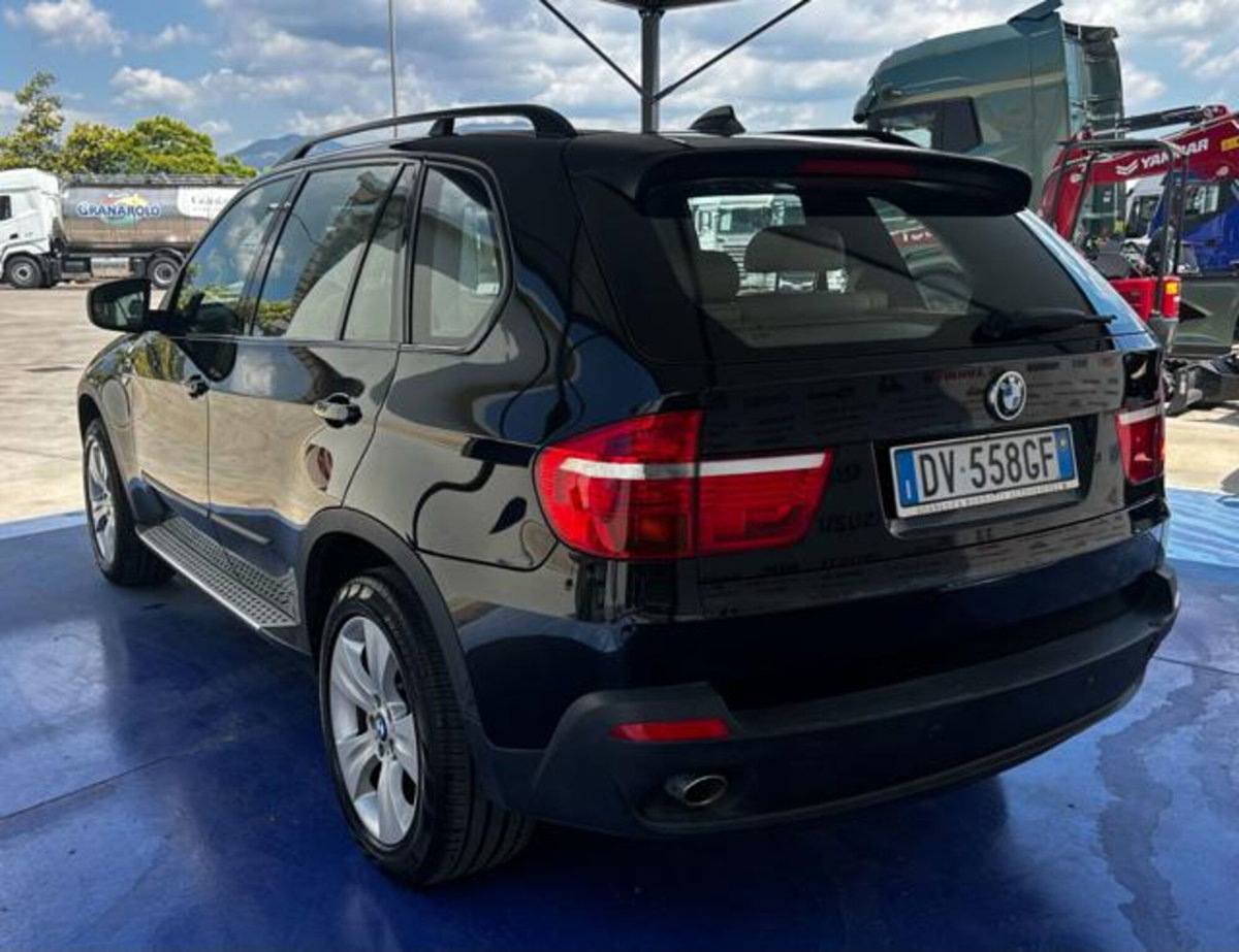 BMW X5 3.0sd cat Futura (2)