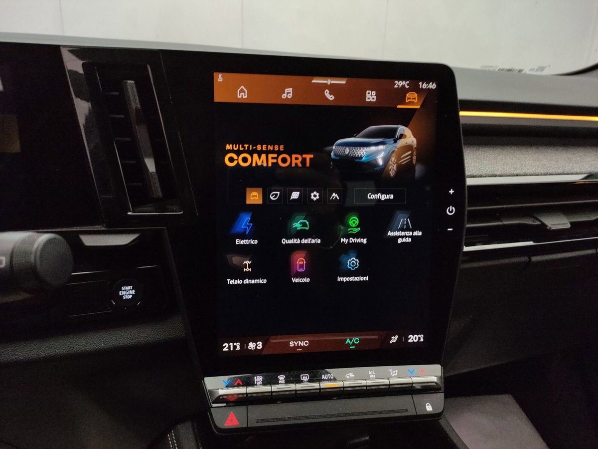 Renault Austral 1.2 full hybrid Techno 200cv auto (12)