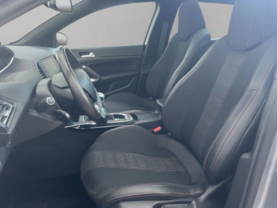 Peugeot 308 Tre Volumi 1.2 puretech t GT s&s 130cv eat8 (13)