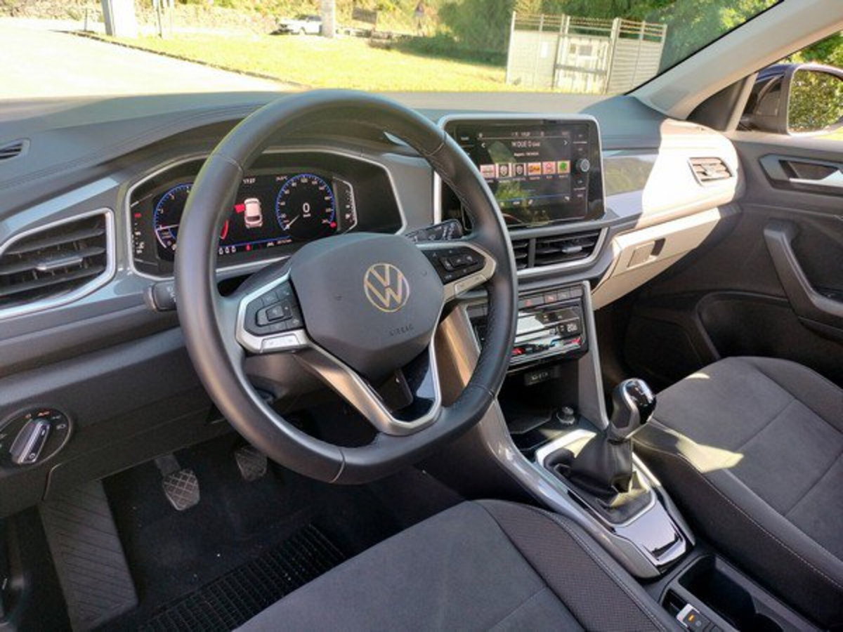 Volkswagen T-Roc 1.0 tsi Style 115cv (13)