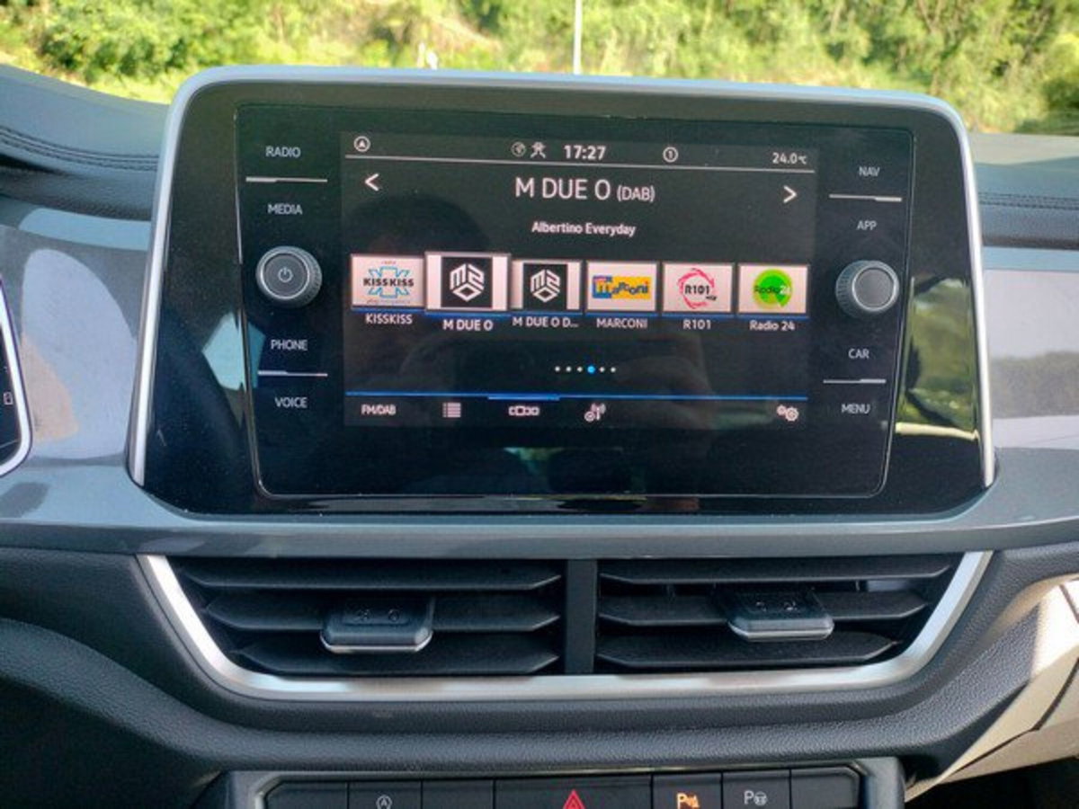 Volkswagen T-Roc 1.0 tsi Style 115cv (16)