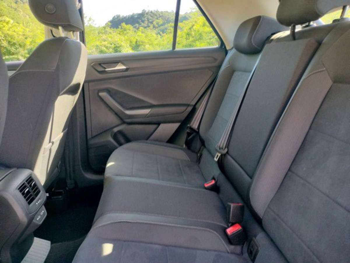 Volkswagen T-Roc 1.0 tsi Style 115cv (20)
