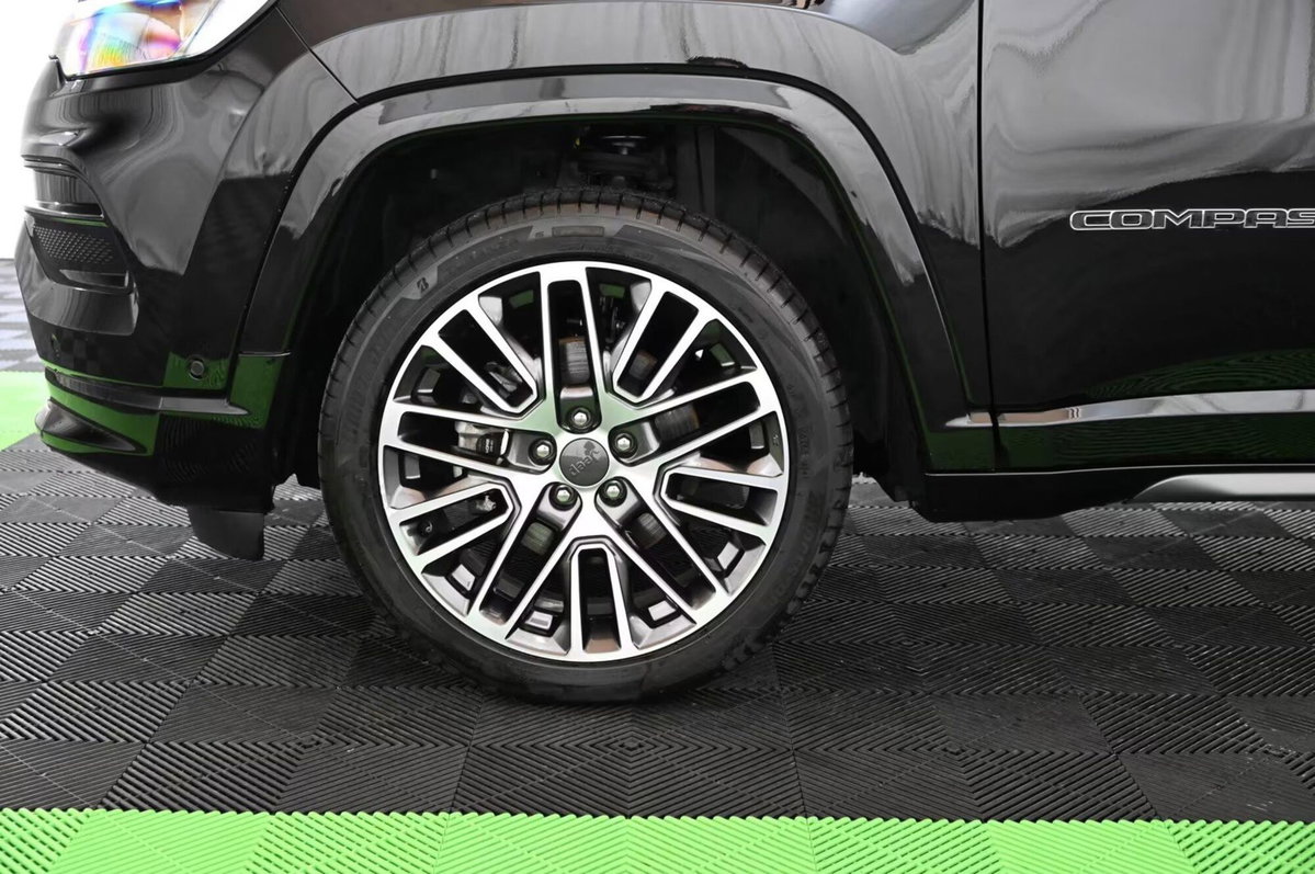 Jeep Compass 1.5 turbo t4 mhev Summit 2wd 130cv dct (18)
