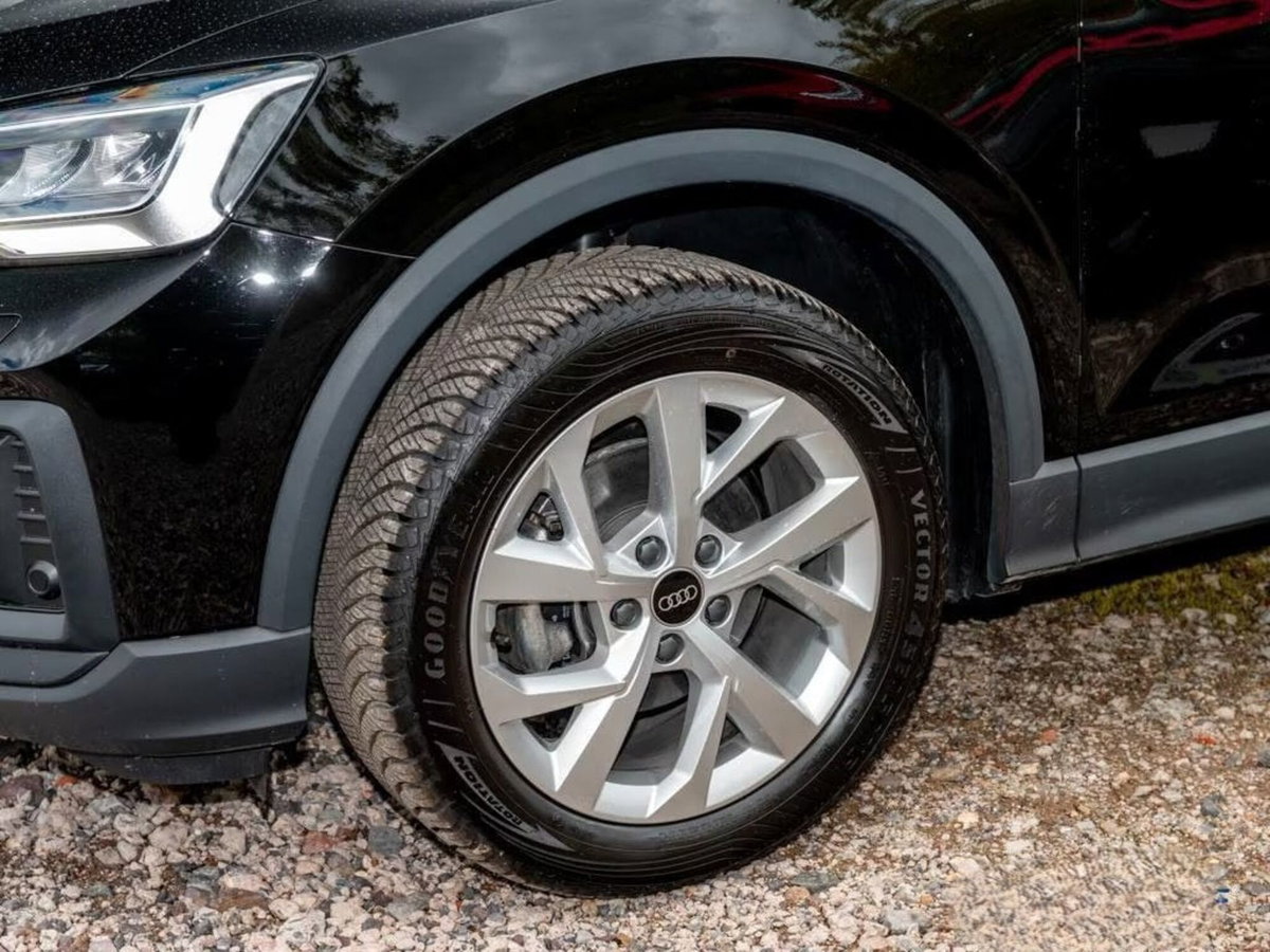 Audi Q2 Q2 30 TFSI Business (3)