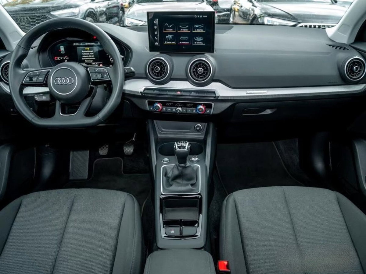 Audi Q2 Q2 30 TFSI Business (4)