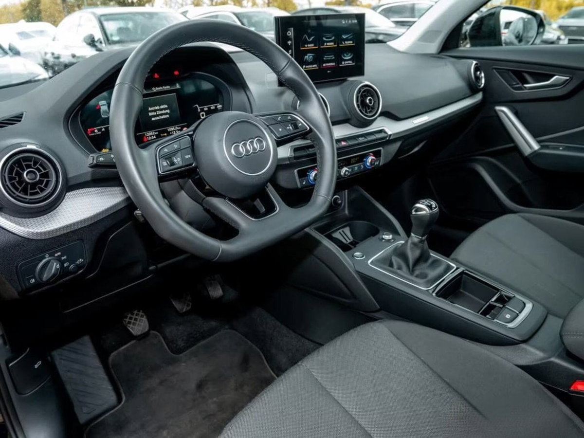 Audi Q2 Q2 30 TFSI Business (7)