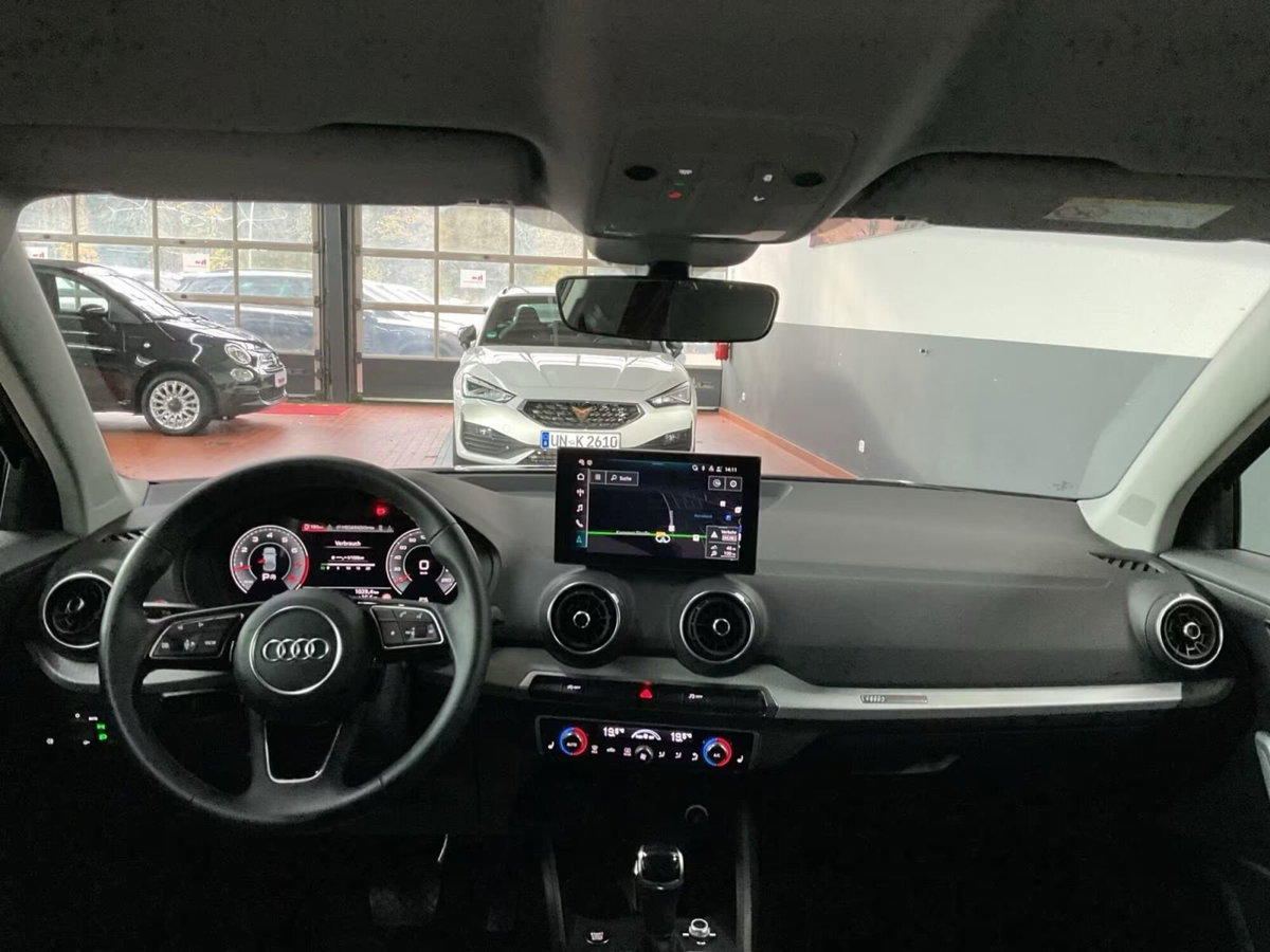 Audi Q2 Q2 35 TFSI S tronic Business (11)