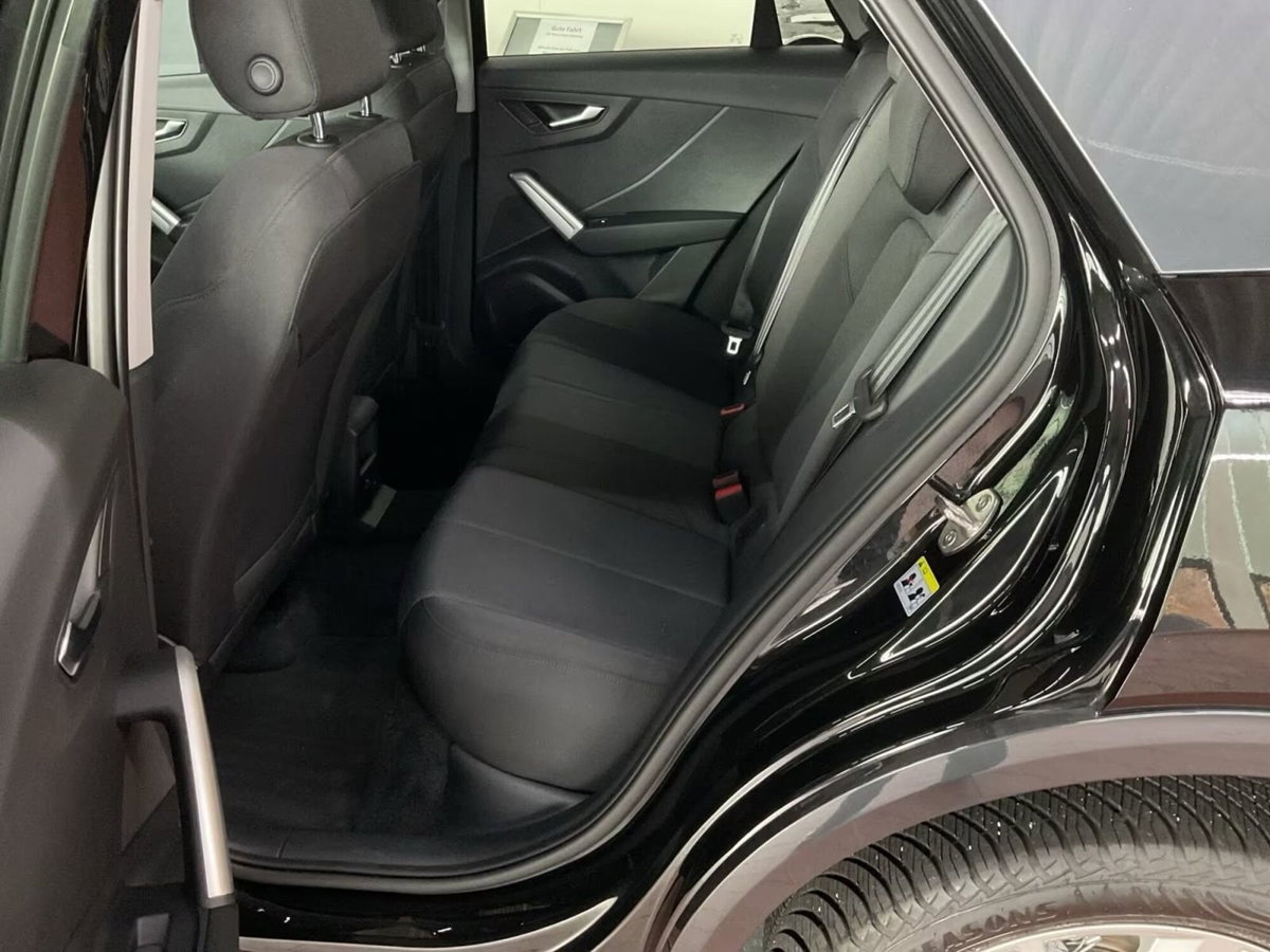 Audi Q2 Q2 35 TFSI S tronic Business (13)