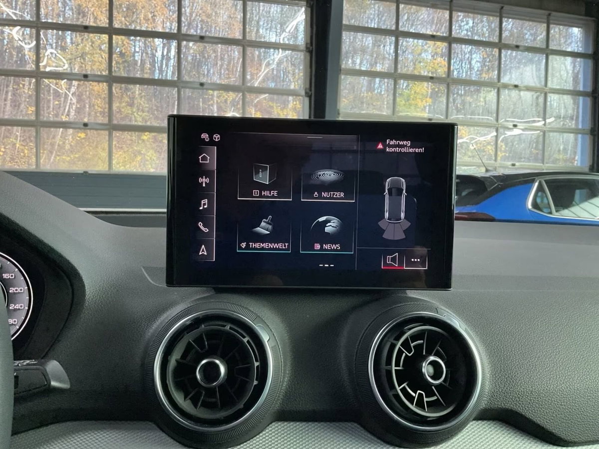 Audi Q2 Q2 35 TFSI S tronic Business (8)