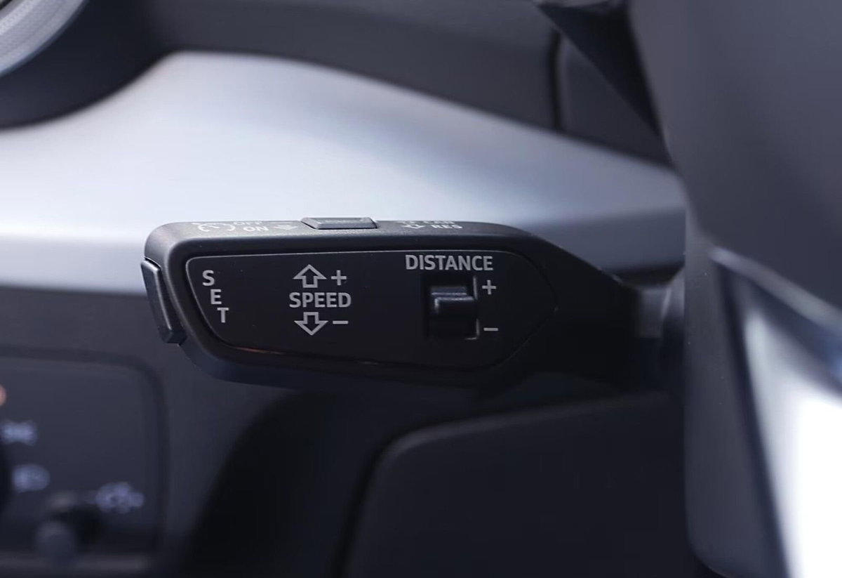 Audi Q2 Q2 35 TDI quattro S tronic S line Edition (9)