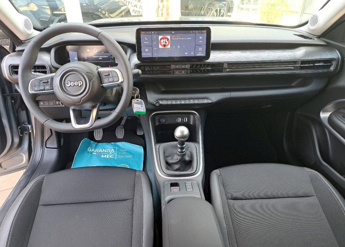 Jeep Avenger 1.2 turbo Altitude fwd 100cv (12)
