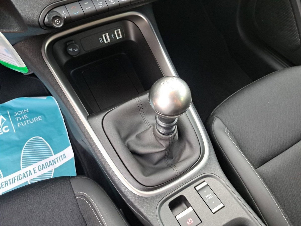 Jeep Avenger 1.2 turbo Altitude fwd 100cv (14)